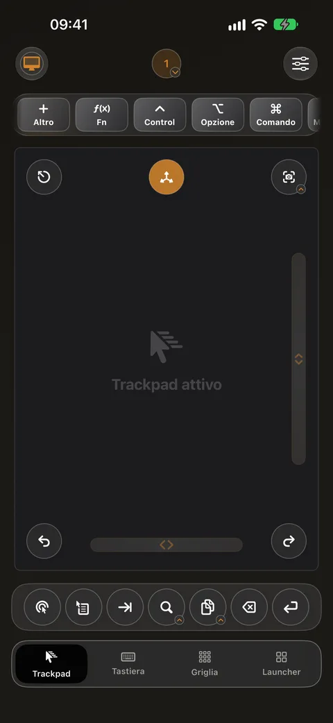 Schermata trackpad di Control My Mac su iPhone, con i tasti modificatori in alto e i pulsanti rapidi in basso