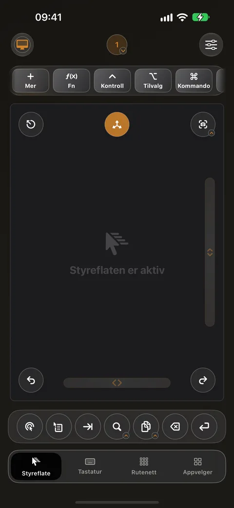 Styreflaten i Control My Mac på iPhone, med spesialtaster øverst og hurtigtaster nederst