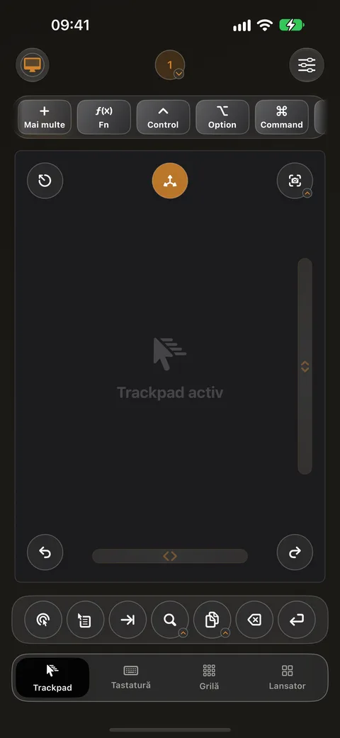Ecranul trackpad Control My Mac pe iPhone, cu taste modificator sus și butoane rapide jos